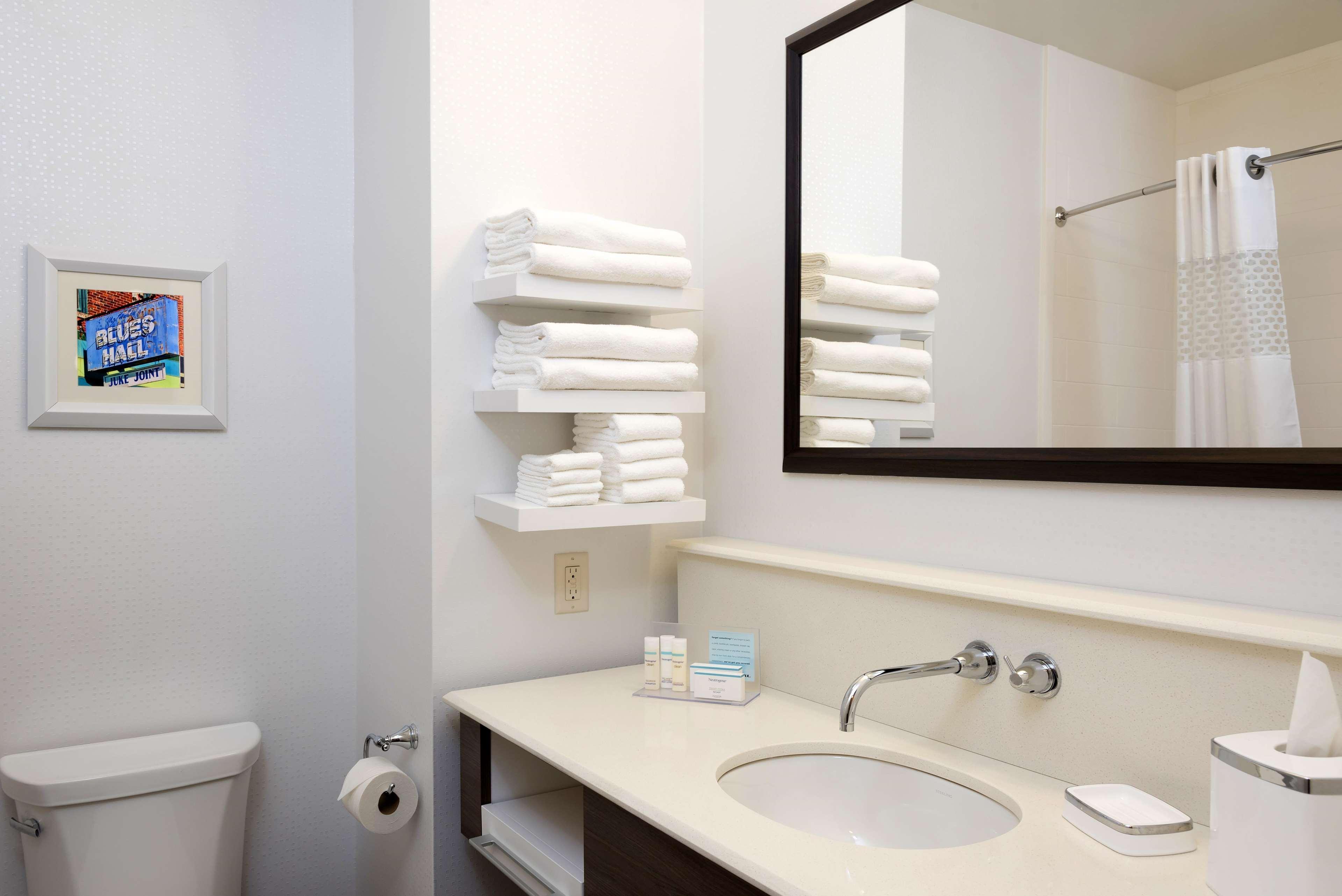 Hampton Inn Kalamazoo Kültér fotó