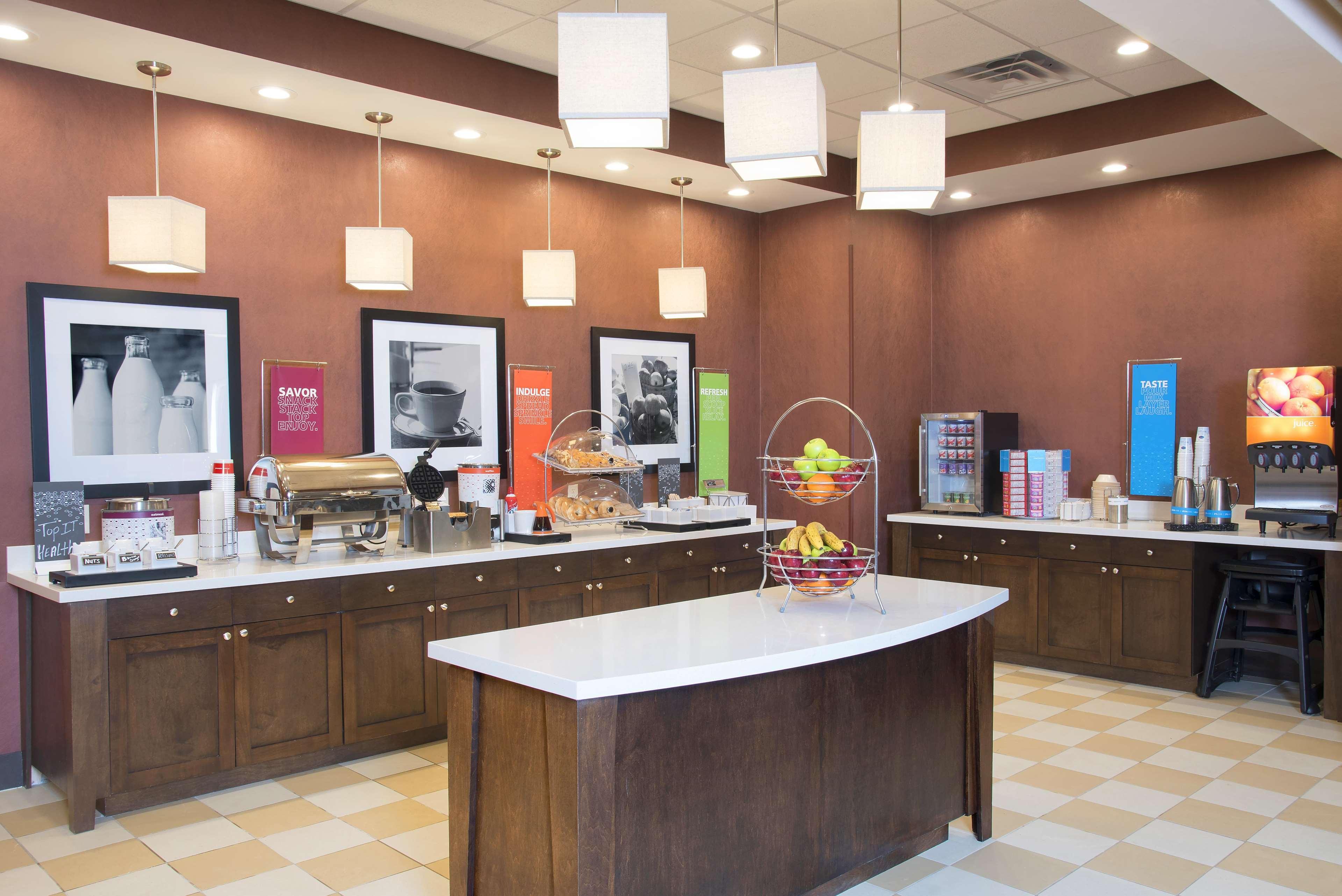 Hampton Inn Kalamazoo Kültér fotó