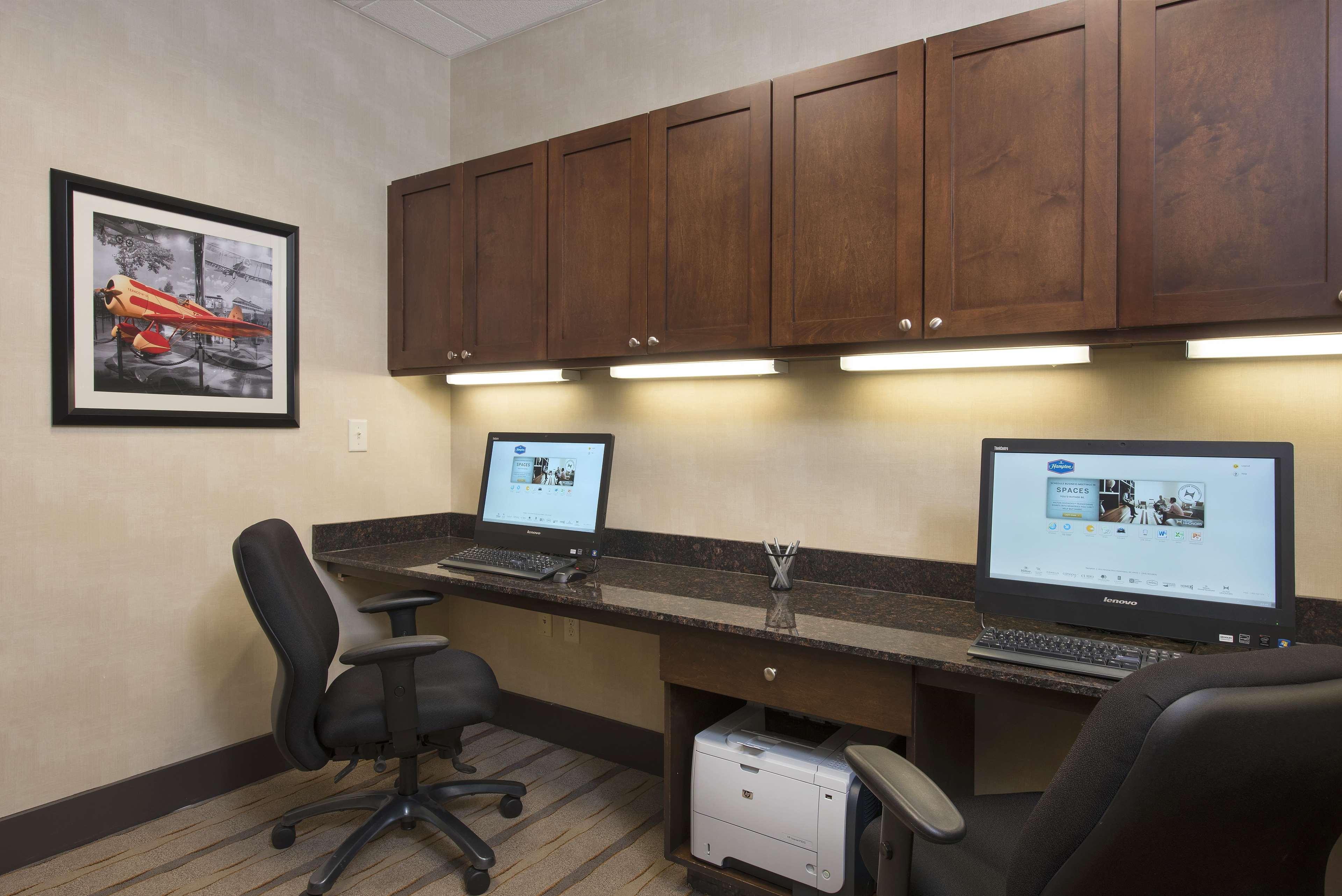 Hampton Inn Kalamazoo Kültér fotó