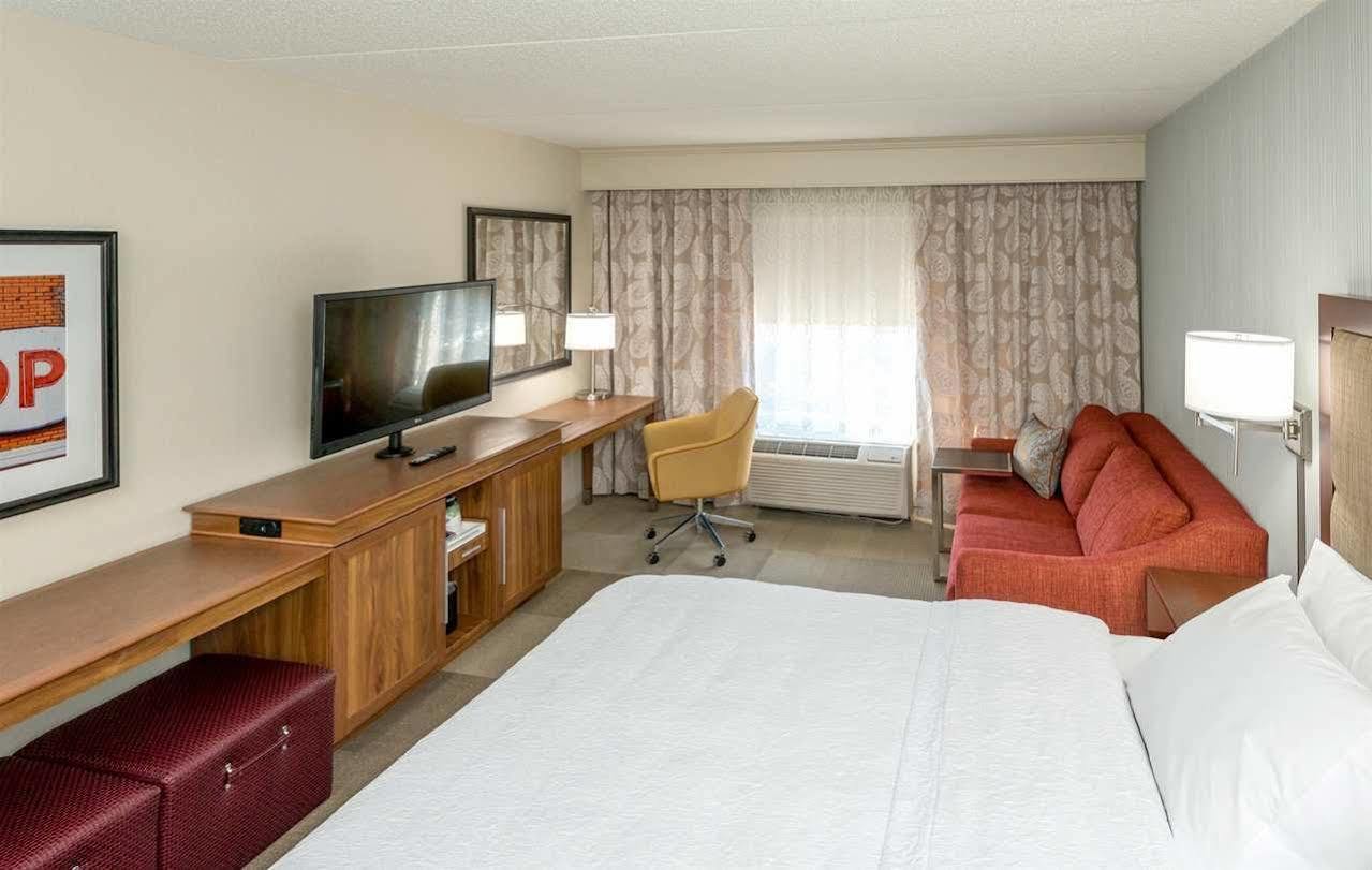 Hampton Inn Kalamazoo Kültér fotó